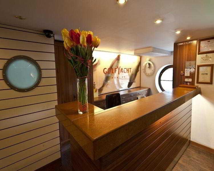 Botel Rohan Boat 3*